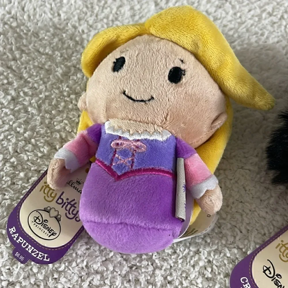 Hallmark Itty Bittys Disney Preince Eric Rapunzel & Cruella De Vil New Set Of 3‎